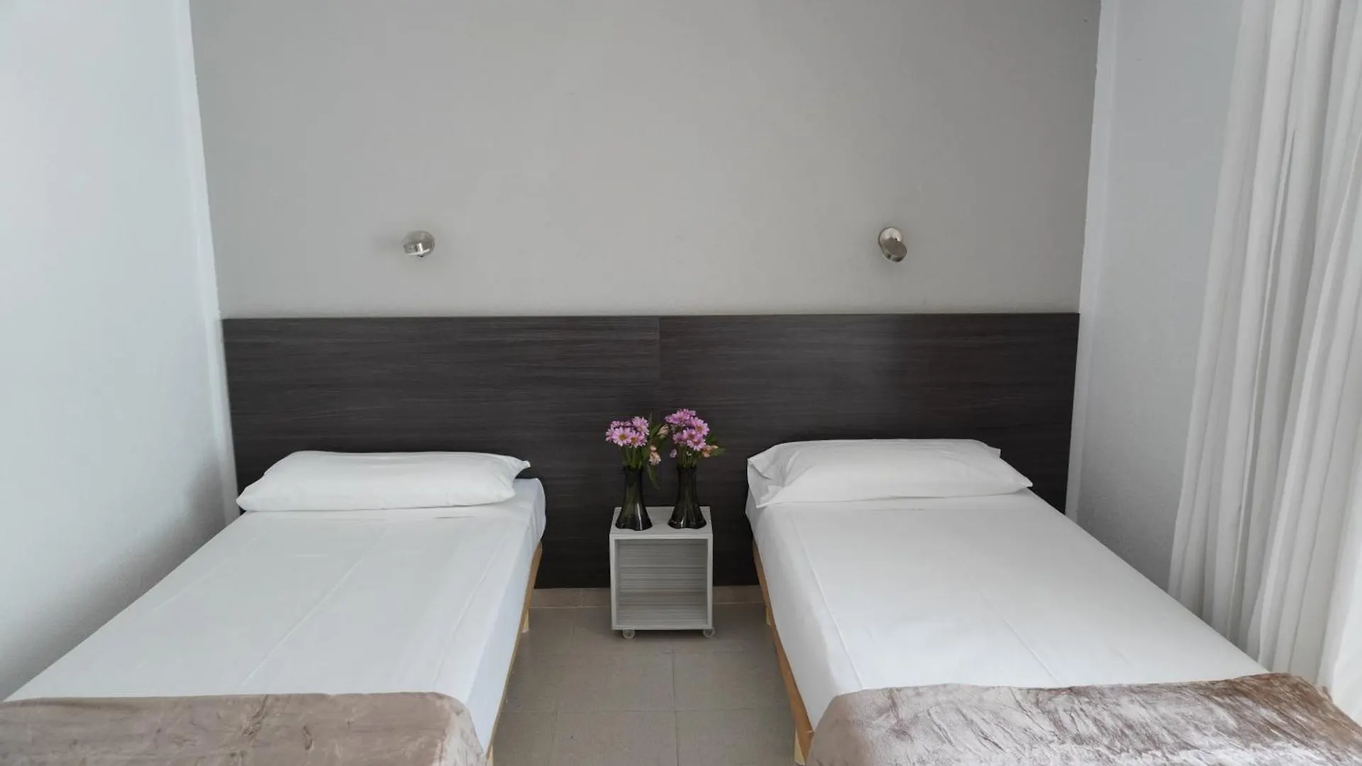 סאלו Hotel Ram Rooms Tahiti