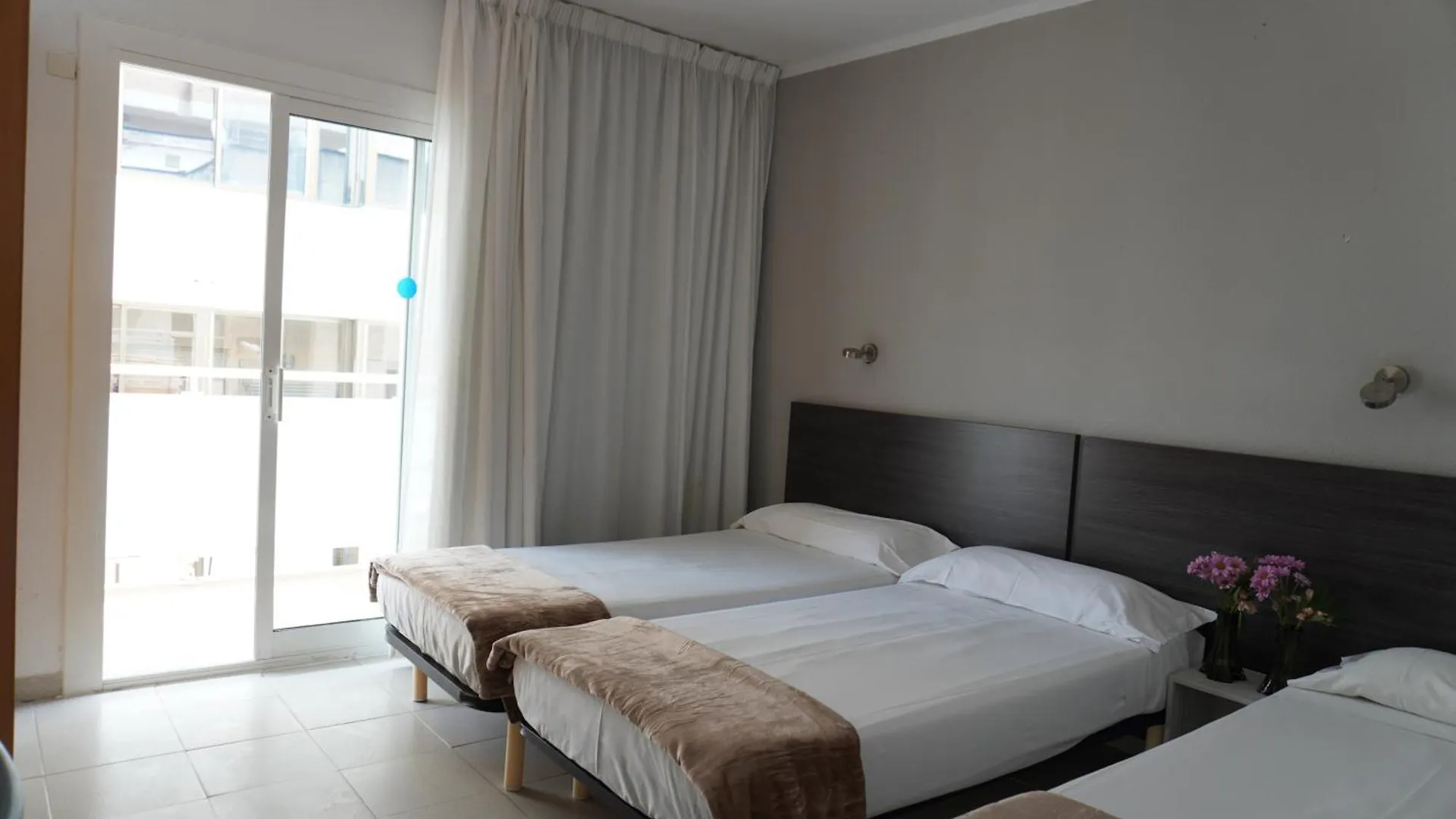 סאלו Hotel Ram Rooms Tahiti