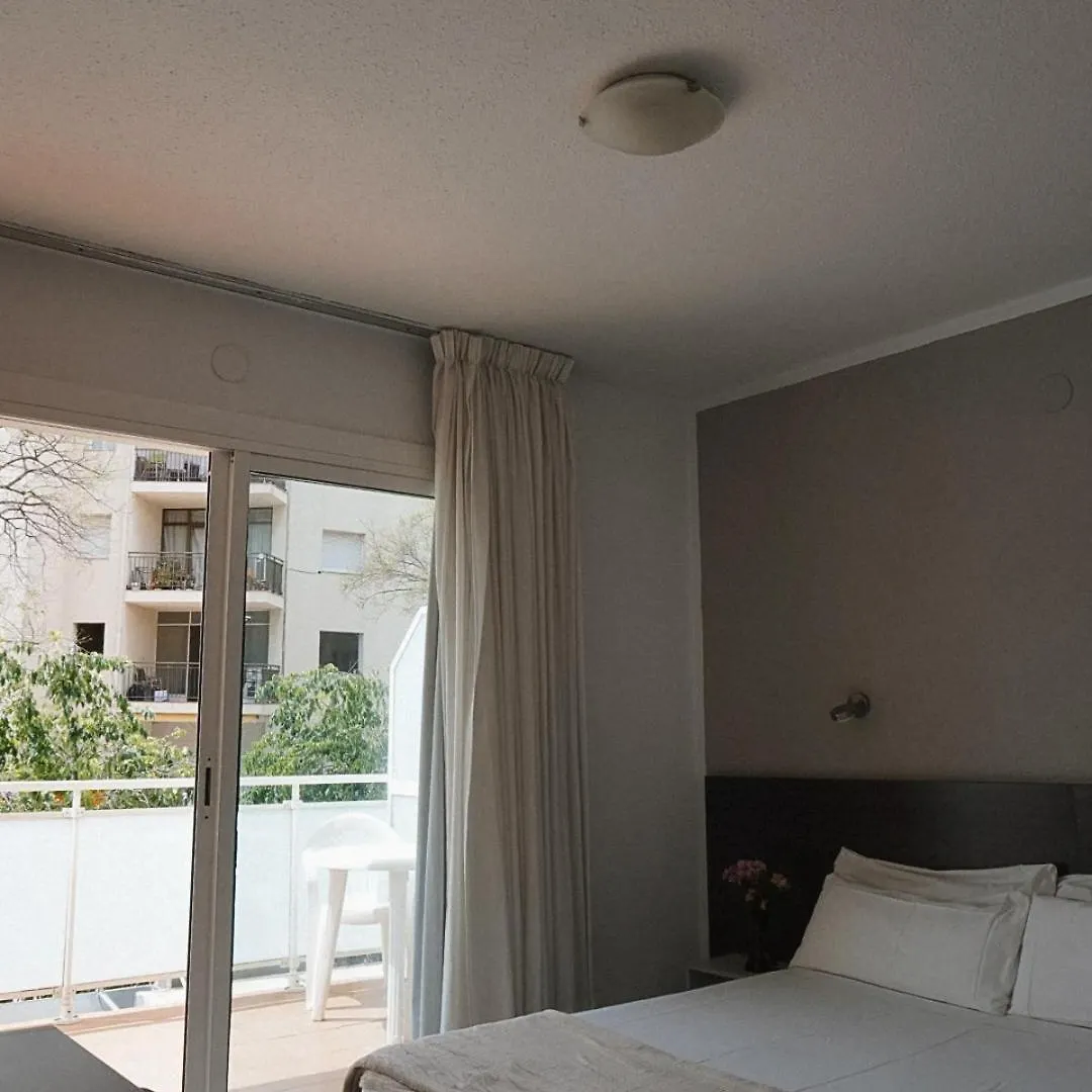 סאלו Hotel Ram Rooms Tahiti ספרד